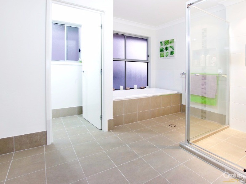 9 Tulleen Place, Maroochydore QLD 4558