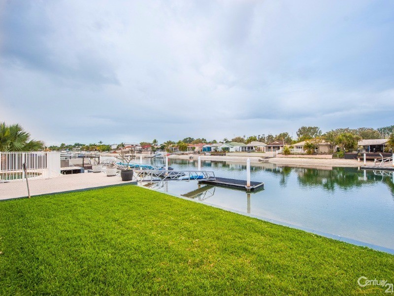 100 Maroochy Waters Drive, Maroochydore QLD 4558