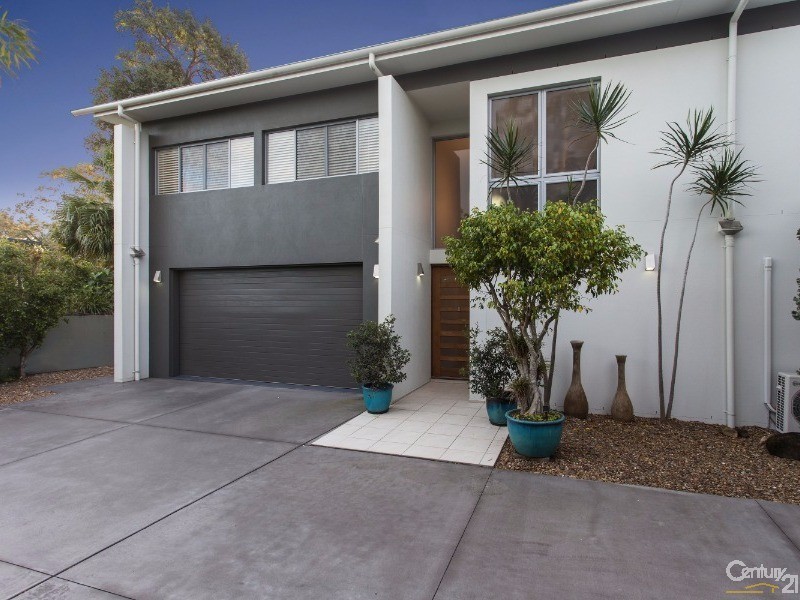 17B Molakai Drive, Mountain Creek QLD 4557