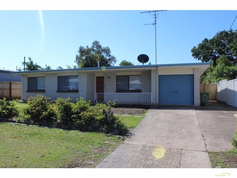 1 Sutherland Street, Dicky Beach QLD 4551