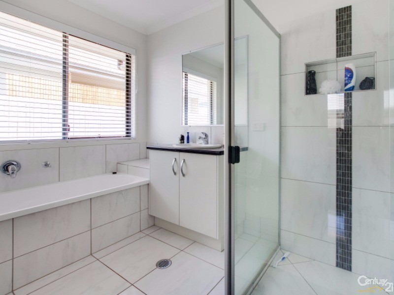 60 Brampton Crescent, Mountain Creek QLD 4557