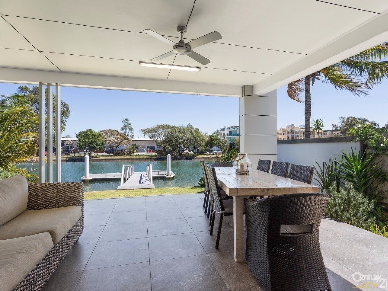 17 Culbara Street, Mooloolaba QLD 4557