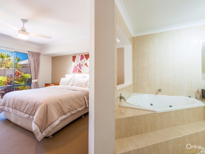 21 Bonaire Court, Parrearra QLD 4575