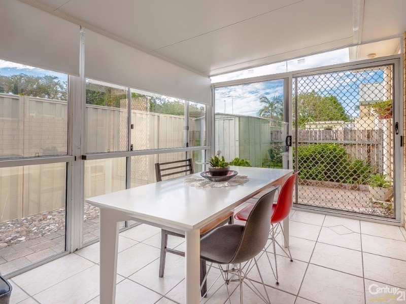 2/7 Kumbar Street, Pacific Paradise QLD 4564