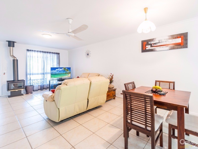2/7 Kumbar Street, Pacific Paradise QLD 4564