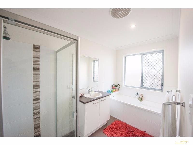 13 Bribie Place, Mountain Creek QLD 4557