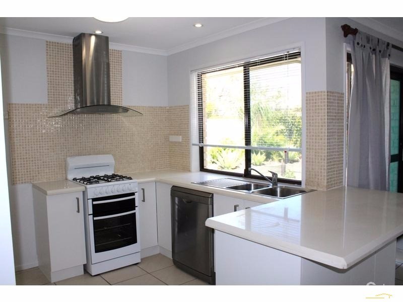 30 Spinnaker Boulevard, Wurtulla QLD 4575