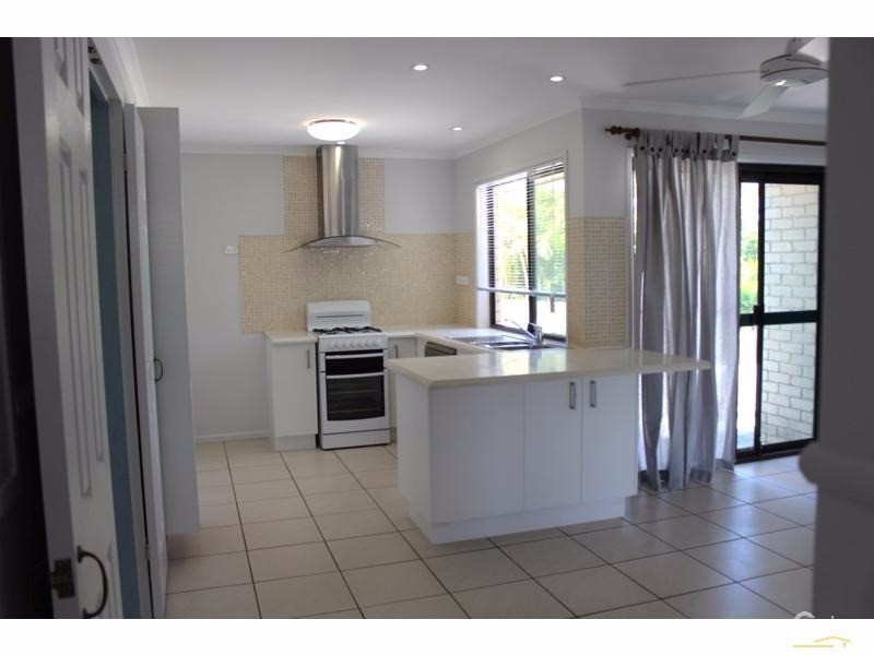 30 Spinnaker Boulevard, Wurtulla QLD 4575