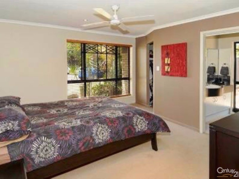 8 Ironwood Court, Mountain Creek QLD 4557