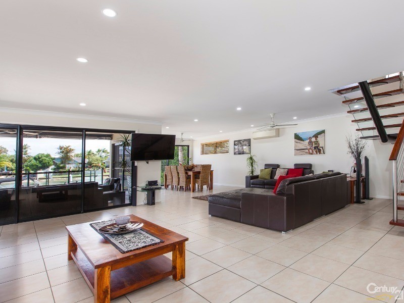 24 Yallanga Place, Mooloolaba QLD 4557