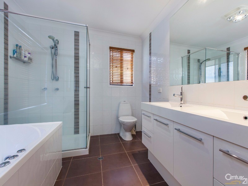 24 Yallanga Place, Mooloolaba QLD 4557