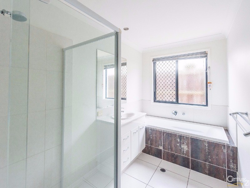 11 Myrtus Street, Mountain Creek QLD 4557