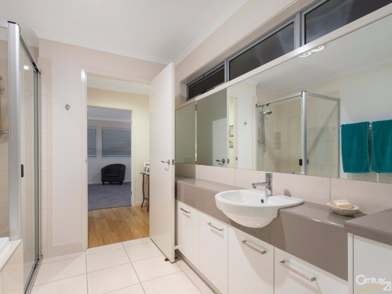 17A/17B Molakai Drive, Mountain Creek QLD 4557