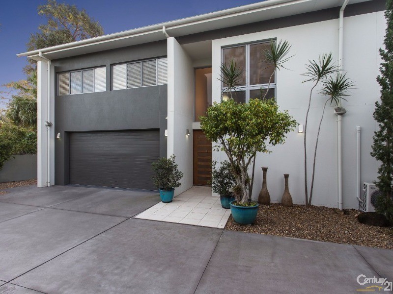 17A/17B Molakai Drive, Mountain Creek QLD 4557