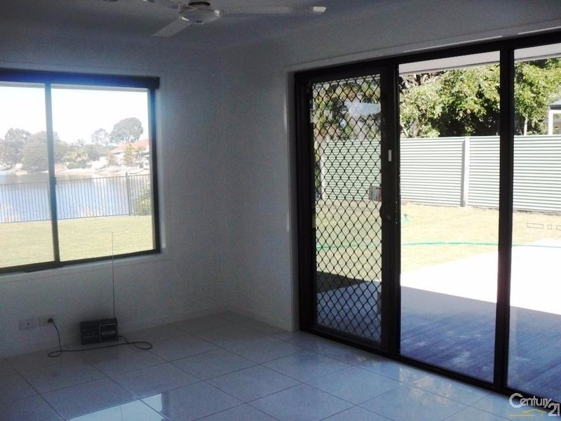 36 Cootamundra Drive, Mountain Creek QLD 4557