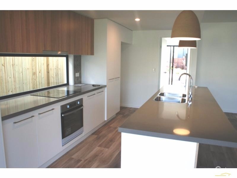 18 Almaden Lane, Maroochydore QLD 4558