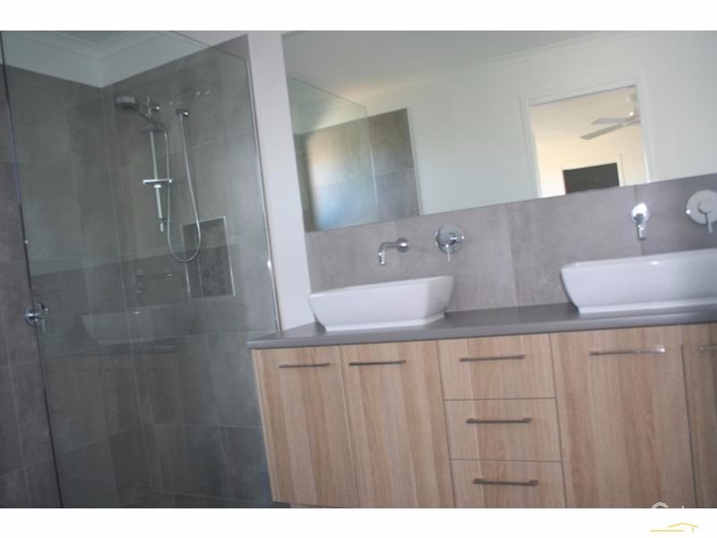 18 Almaden Lane, Maroochydore QLD 4558