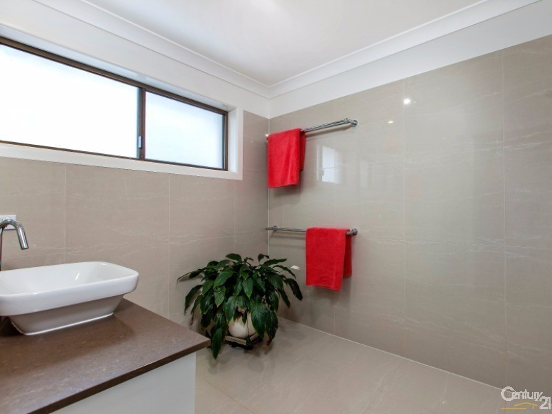 1 Warrina Court, Mooloolaba QLD 4557