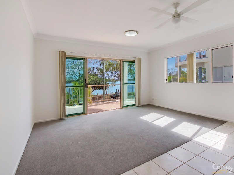 4/105 Bradman Avenue, Maroochydore QLD 4558