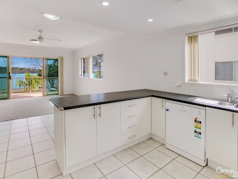 4/105 Bradman Avenue, Maroochydore QLD 4558