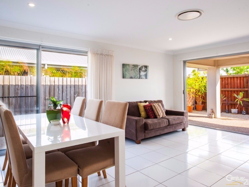 5 Carlisle Circuit, Mountain Creek QLD 4557