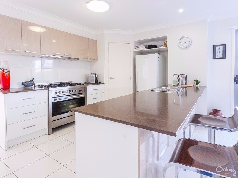 5 Carlisle Circuit, Mountain Creek QLD 4557