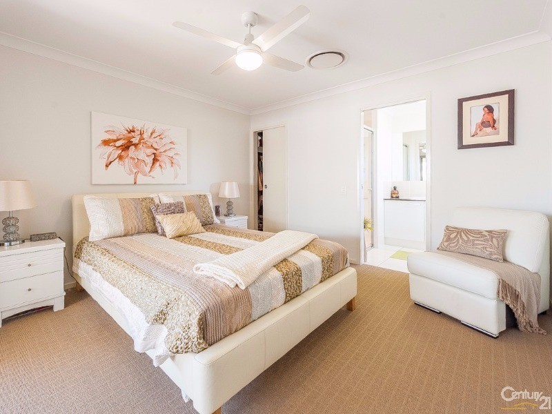 5 Carlisle Circuit, Mountain Creek QLD 4557
