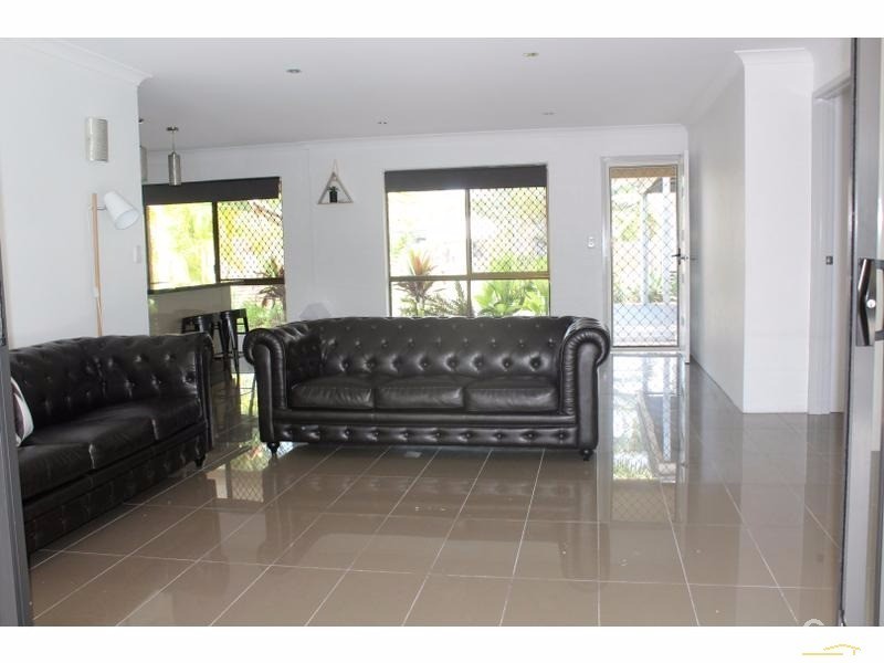 16 Blackwood Street, Maroochydore QLD 4558