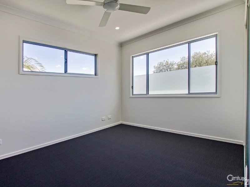 2/27 Ridge Road, Maroochydore QLD 4558