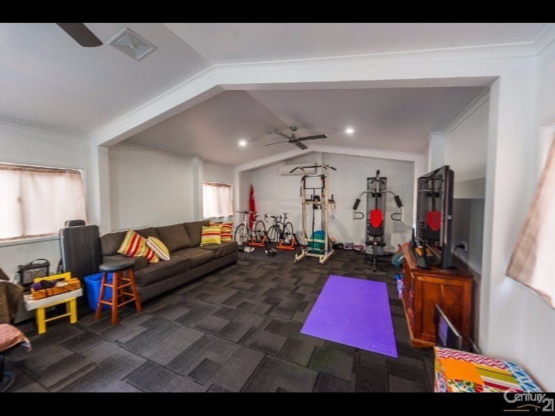 13 Camden Way, Maroochydore QLD 4558