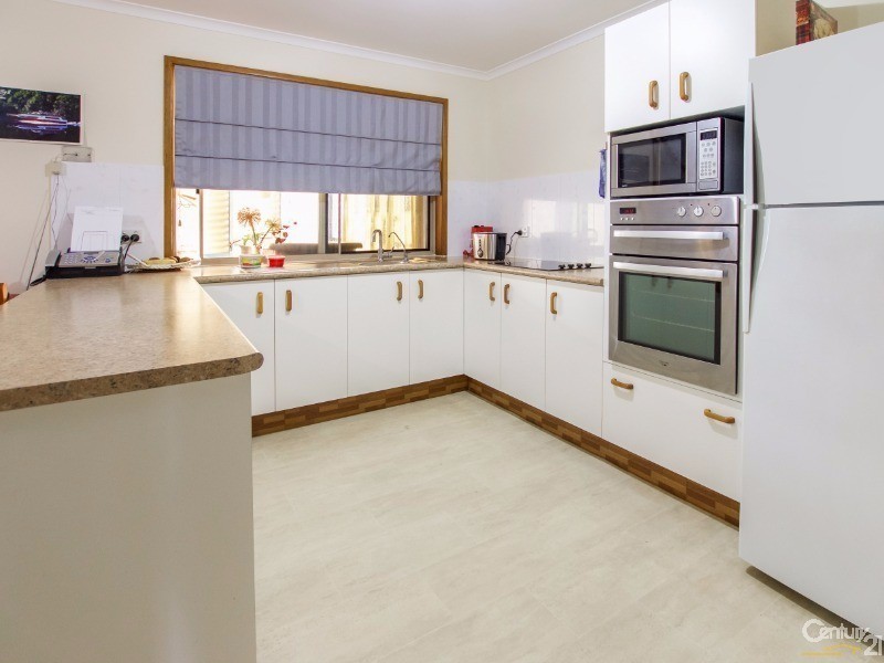 21 Hilltop Crescent, Maroochydore QLD 4558