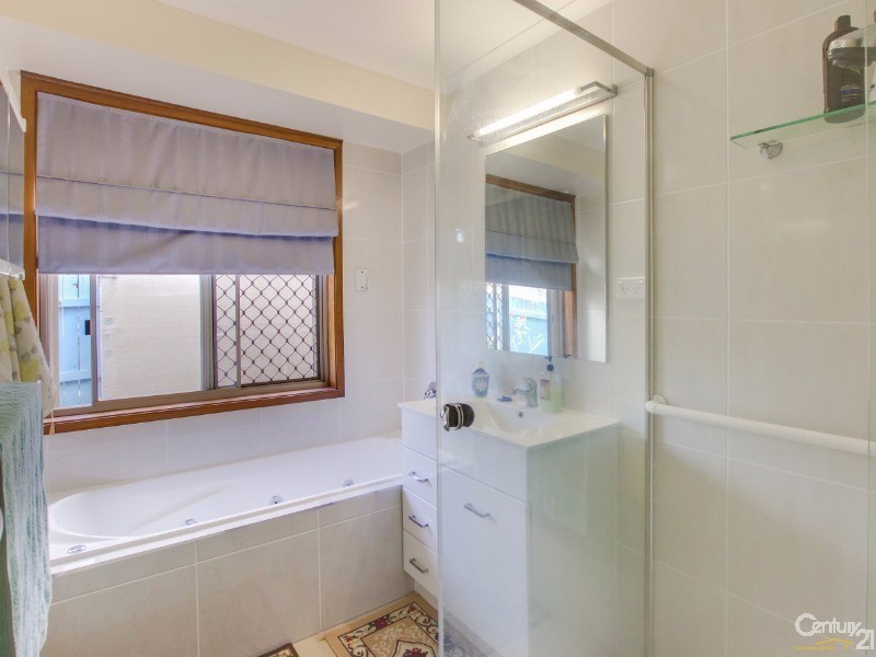 21 Hilltop Crescent, Maroochydore QLD 4558