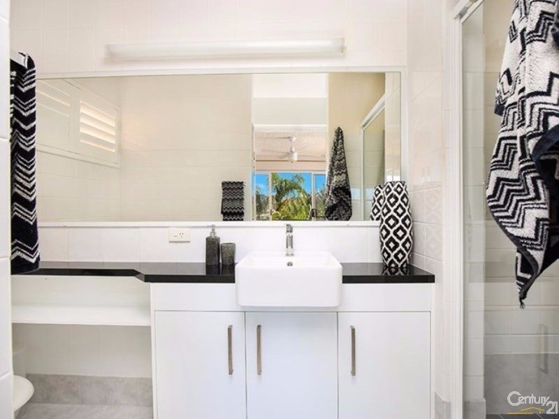 3/11 Alice Street, Alexandra Headland QLD 4572