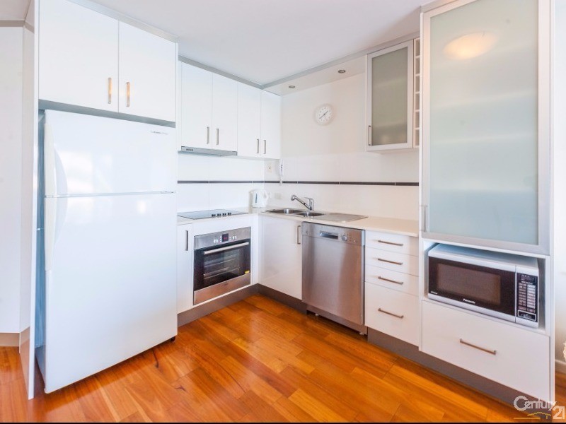 3/32 Duporth Avenue, Maroochydore QLD 4558