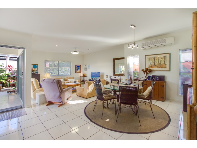 16 Flores Street, Kawana Island QLD 4575