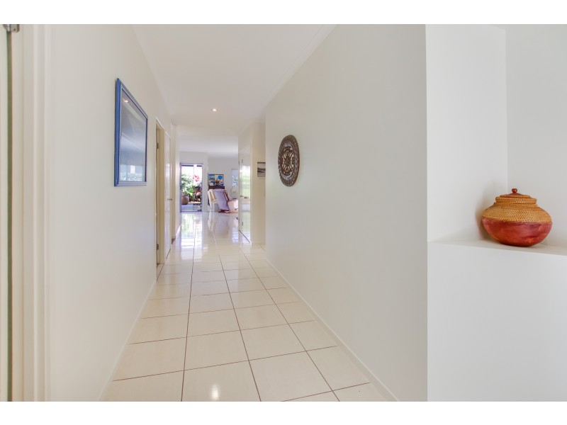16 Flores Street, Kawana Island QLD 4575