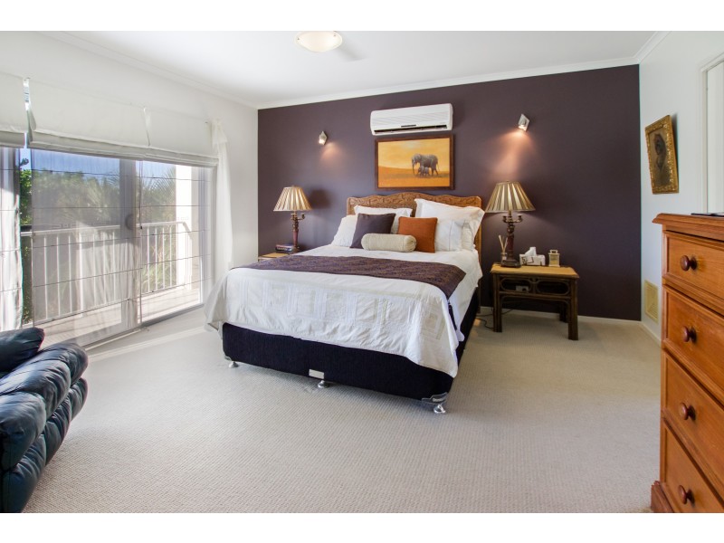 16 Flores Street, Kawana Island QLD 4575