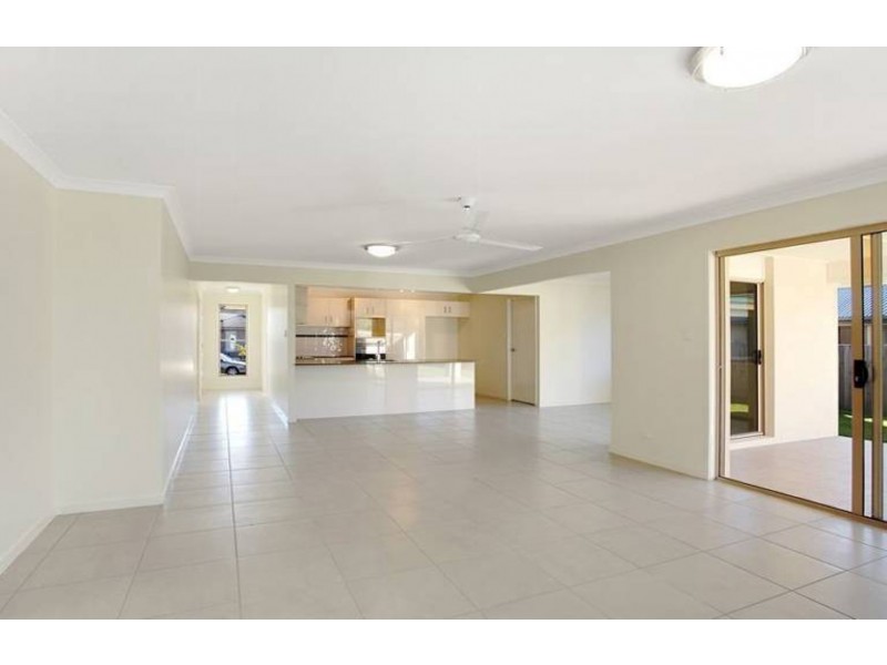 13 Skua Place, Mountain Creek QLD 4557