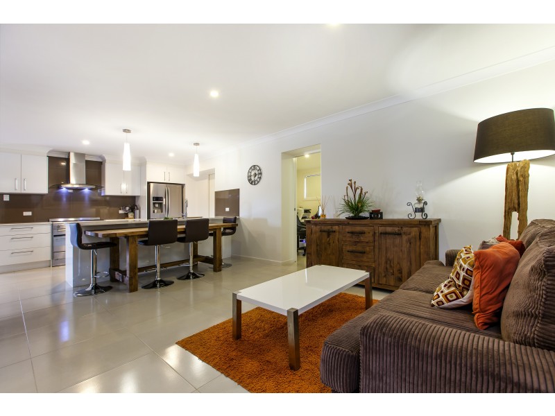 1 Warrina Court, Mooloolaba QLD 4557
