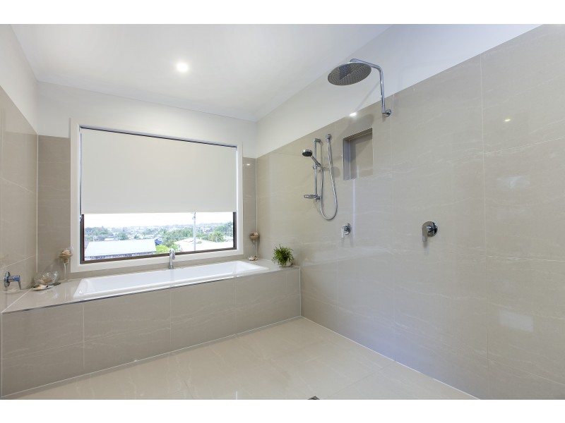 1 Warrina Court, Mooloolaba QLD 4557