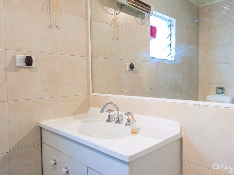 2/10 Camfield Street, Alexandra Headland QLD 4572