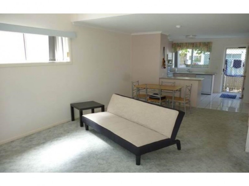 8/52 Sixth Avenue, Maroochydore QLD 4558