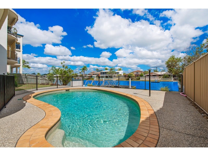 4/4 Broadmeadows Road, Maroochydore QLD 4558