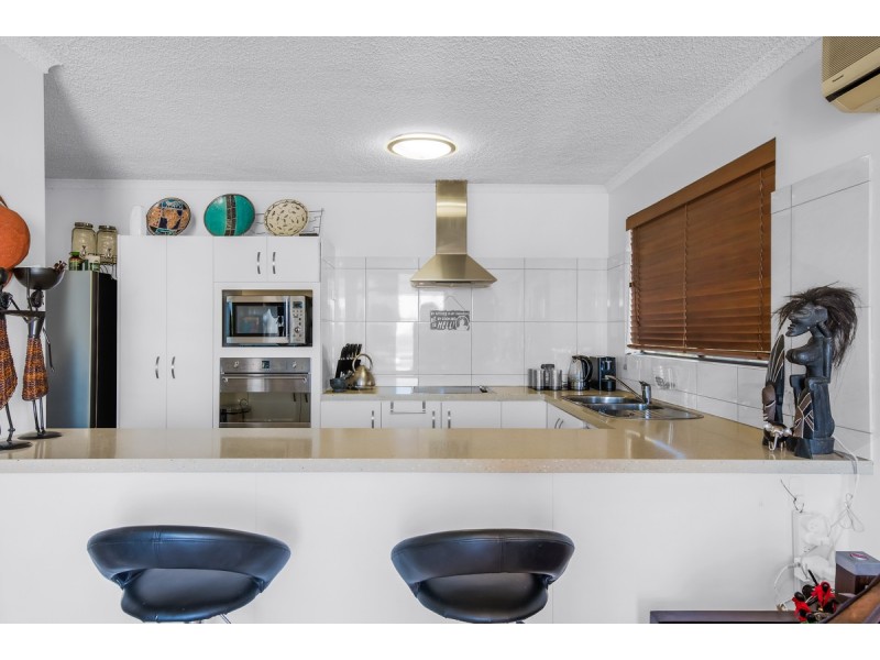 4/4 Broadmeadows Road, Maroochydore QLD 4558