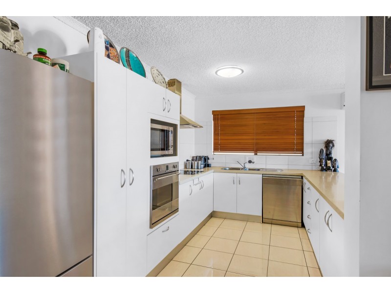 4/4 Broadmeadows Road, Maroochydore QLD 4558