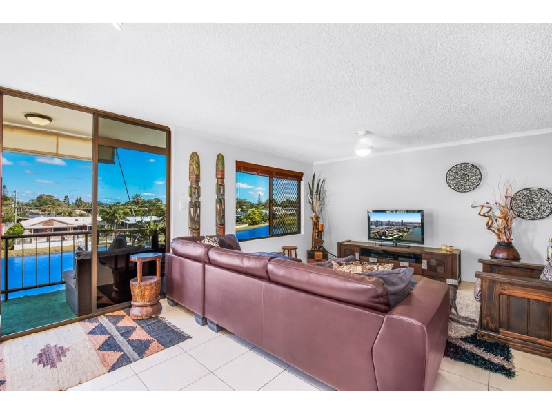 4/4 Broadmeadows Road, Maroochydore QLD 4558