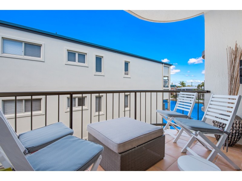 4/4 Broadmeadows Road, Maroochydore QLD 4558