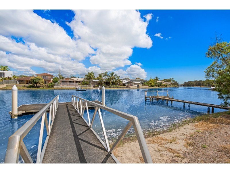 4/4 Broadmeadows Road, Maroochydore QLD 4558