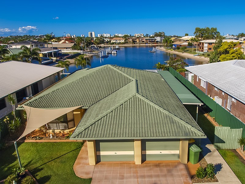 32 Amarina Avenue, Mooloolaba QLD 4557