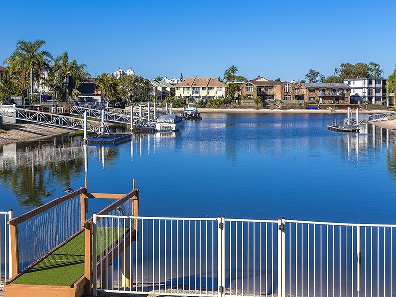 32 Amarina Avenue, Mooloolaba QLD 4557